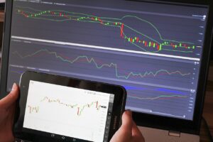 Read more about the article The Impact of Interest Rates on Stock Markets